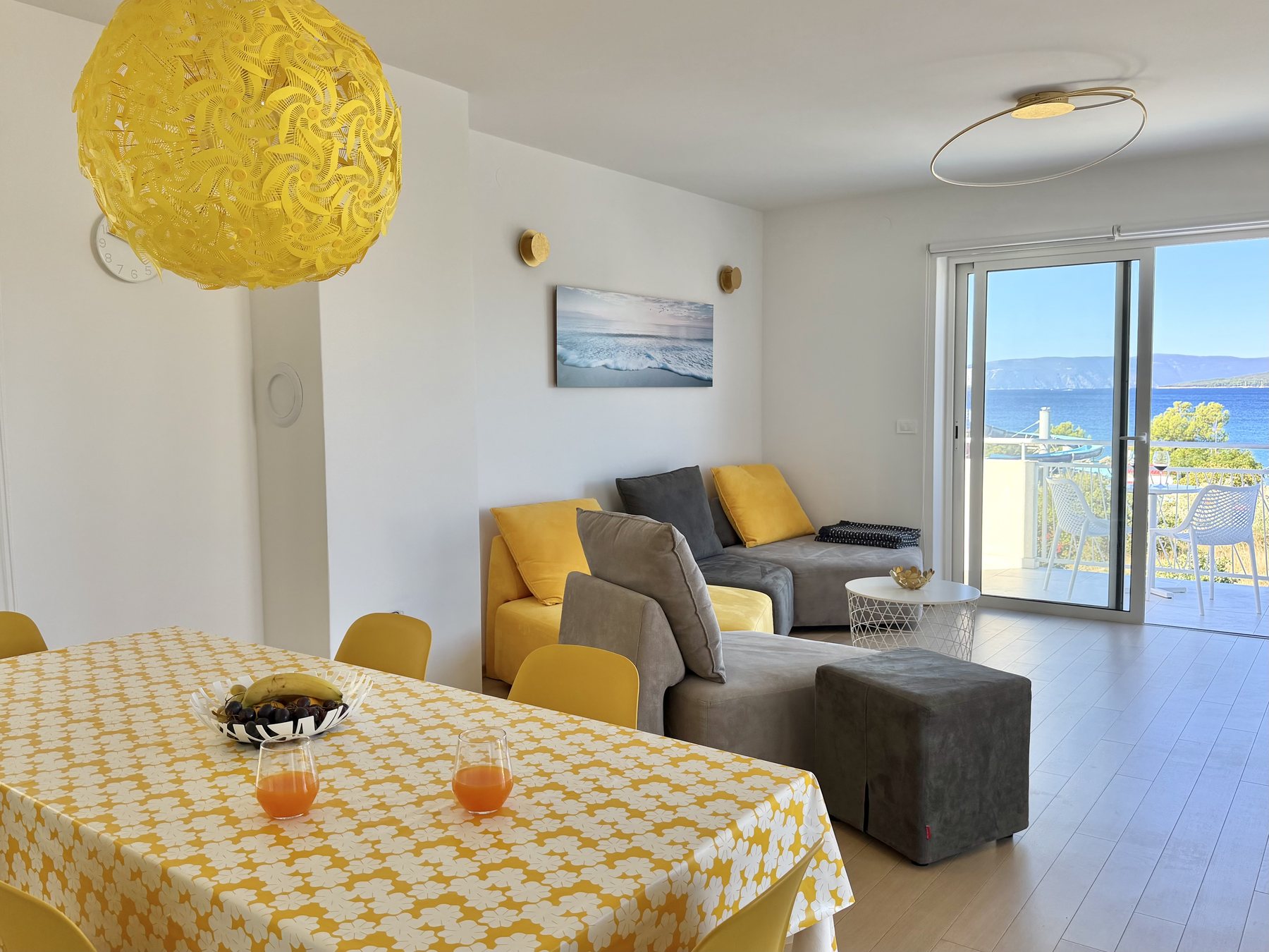 Dnevni boravak i blagovaonica Apartment Yellow